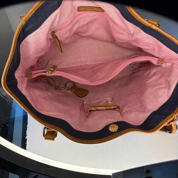 Vintage Dooney & Bourke Blue and Brown Large Leather Tote with Pink Interior - Picture 7 of 16